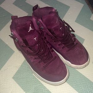 Jordan 12 they are worn couple time and no box